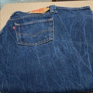 Levi's Men's Dark Blue  501’s Relaxed Jeans Size 32 x30 Button UPS